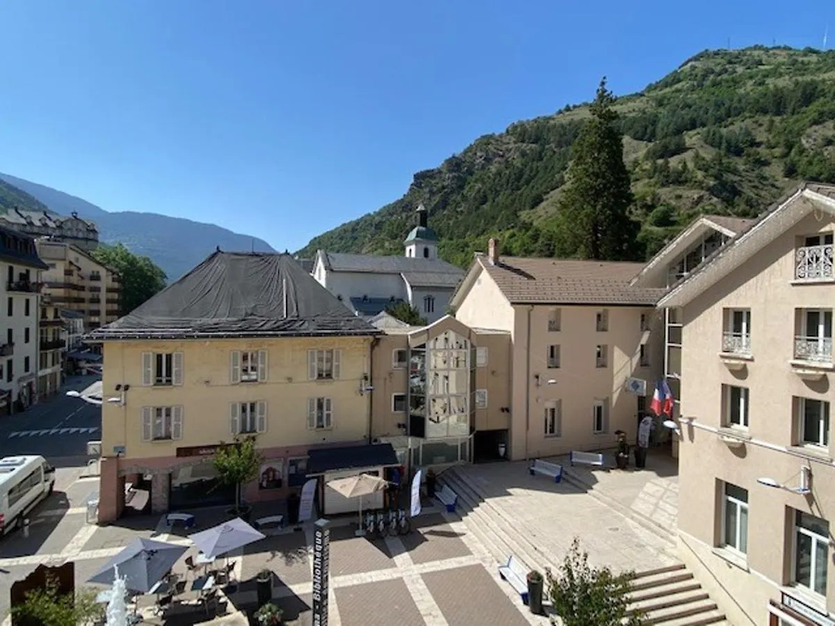 Appartement 2* Confort 5 Pers, Balcon, Centre De Brides-Les-Bains, Proche Thermes & Telecabine - Fr-1-512-137 0*, Brides-les-Bains